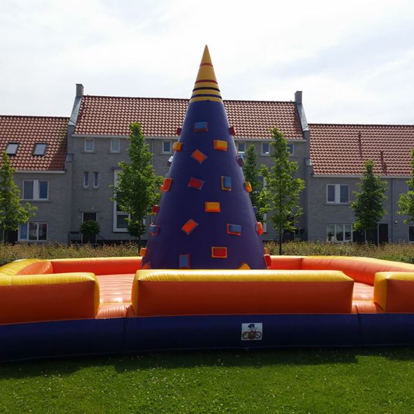 Kletterturm hüpfburg mieten