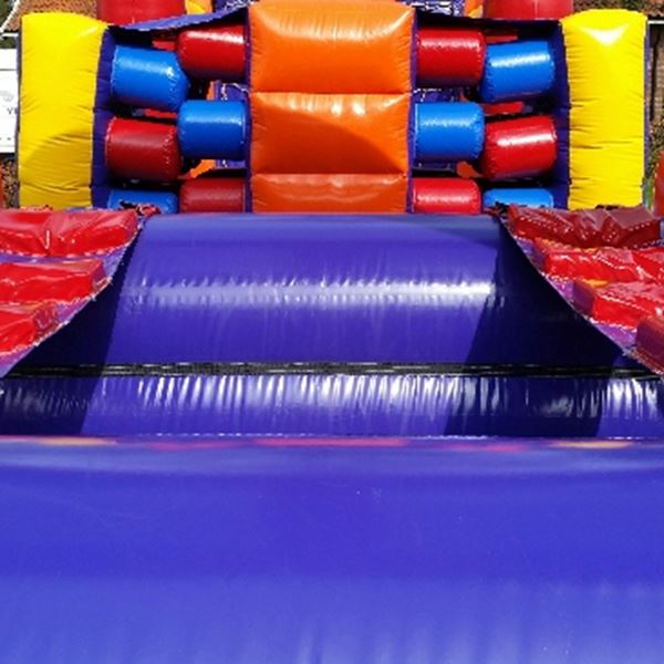 Hindernisbahn mit Brücke 11 meter